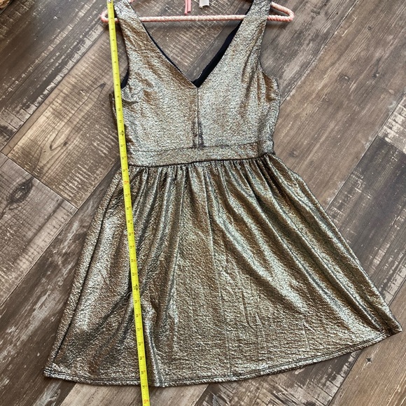 Size small gold shimmer dress - Picture 5 of 7